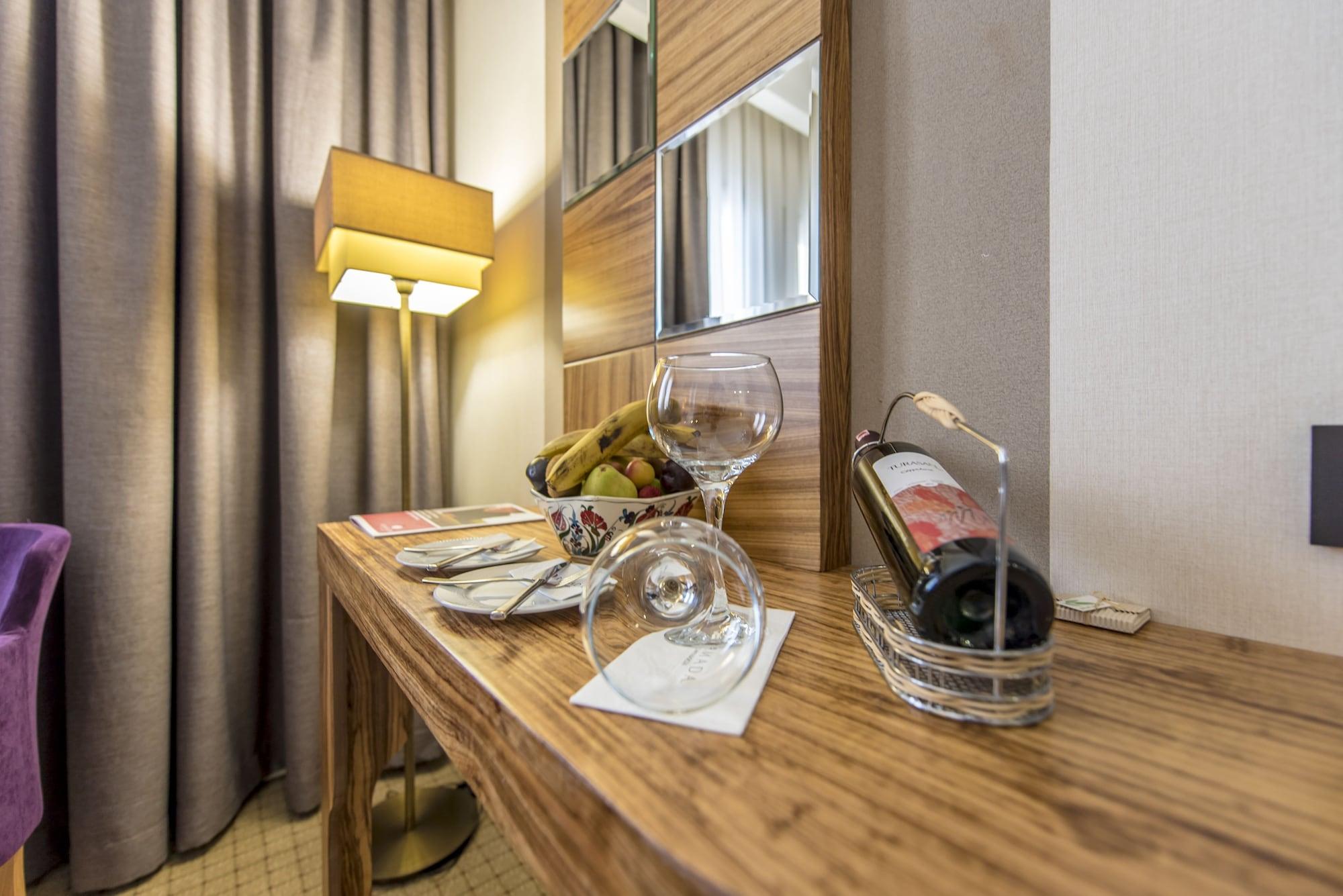 Ramada By Wyndham Cappadocia Hotel Ortahisar Ngoại thất bức ảnh