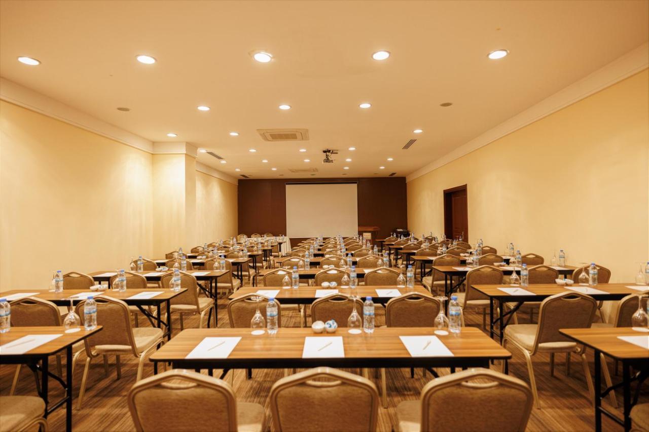 Ramada By Wyndham Cappadocia Hotel Ortahisar Ngoại thất bức ảnh